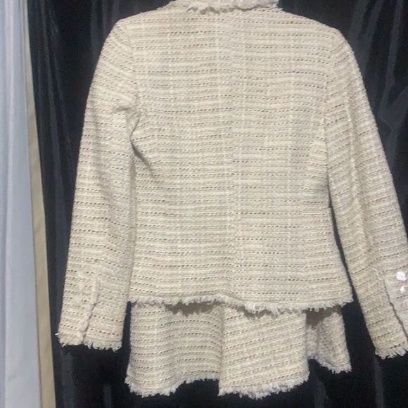 Anne Klein Cream & tan skirt suit - Picture 3 of 5